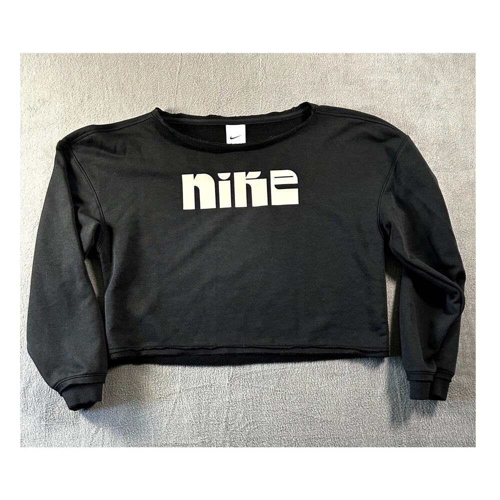 Nike Women's Black Cropped Athletic Crewneck T-Shirt Logo Long Sleeve XS‎